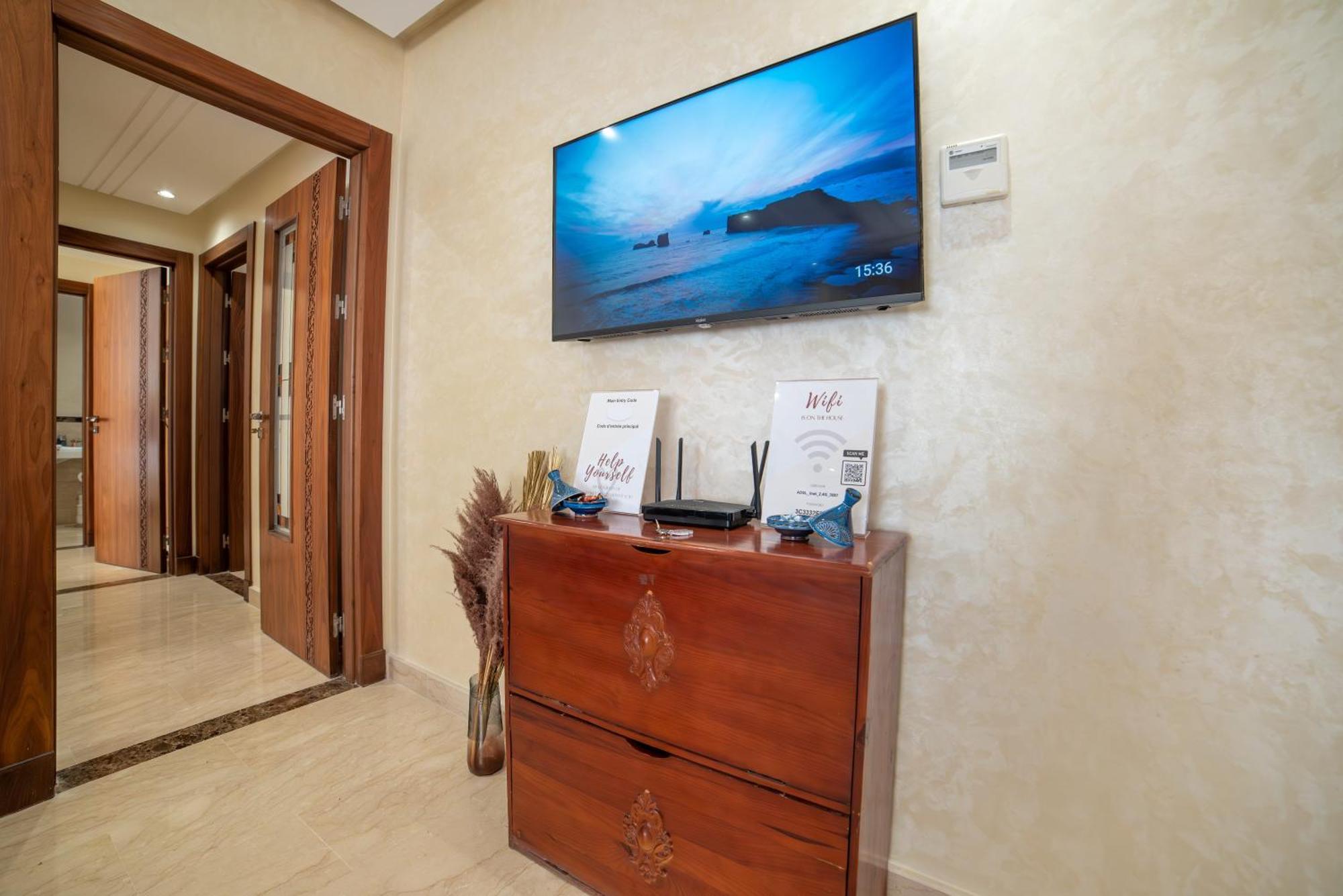 Luxury Seafront Apartment 101Sqm With Wi-Fi And Parking Agadir Exterior photo